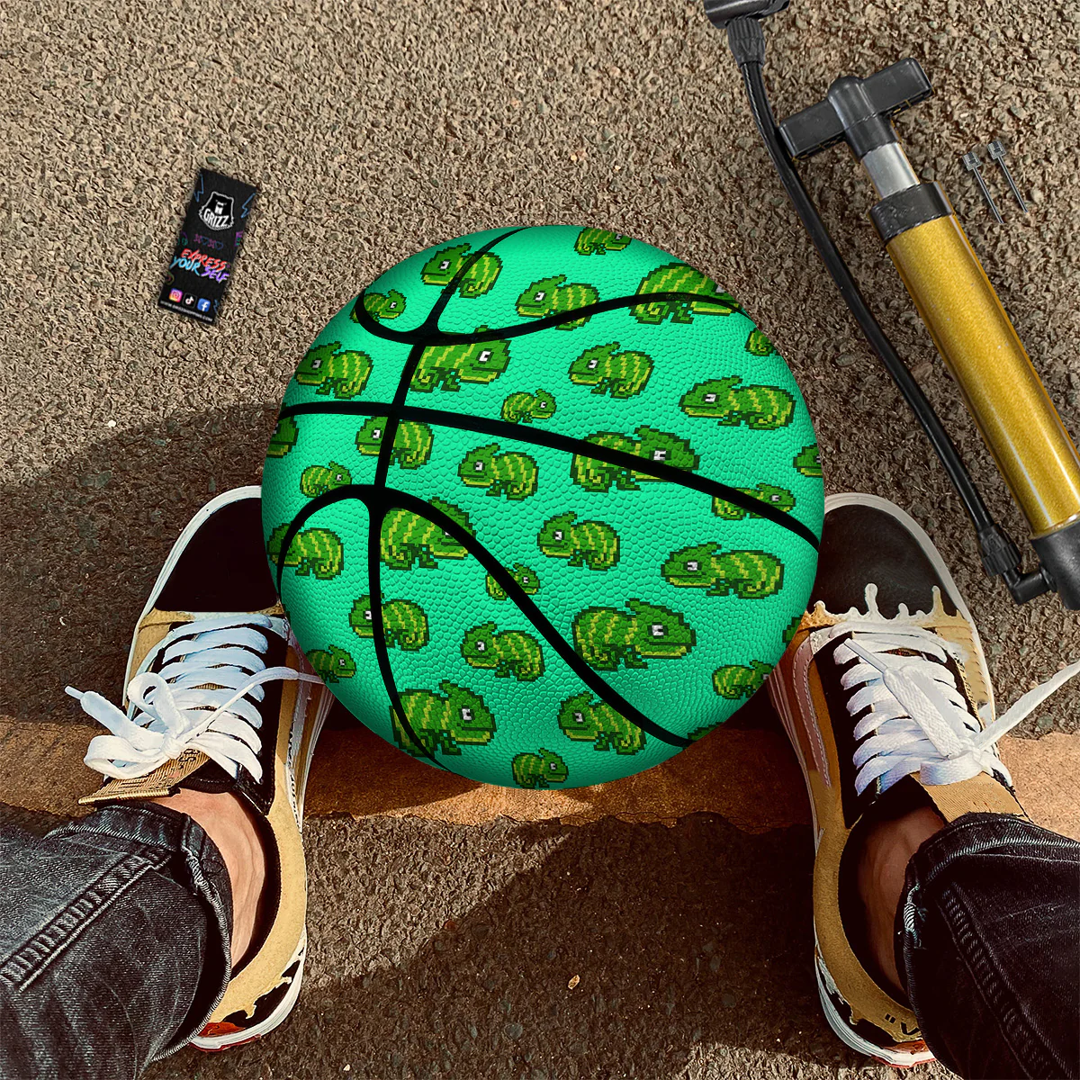 8 Bit Pixel Green Chameleons Print Pattern Basketball - Image 2