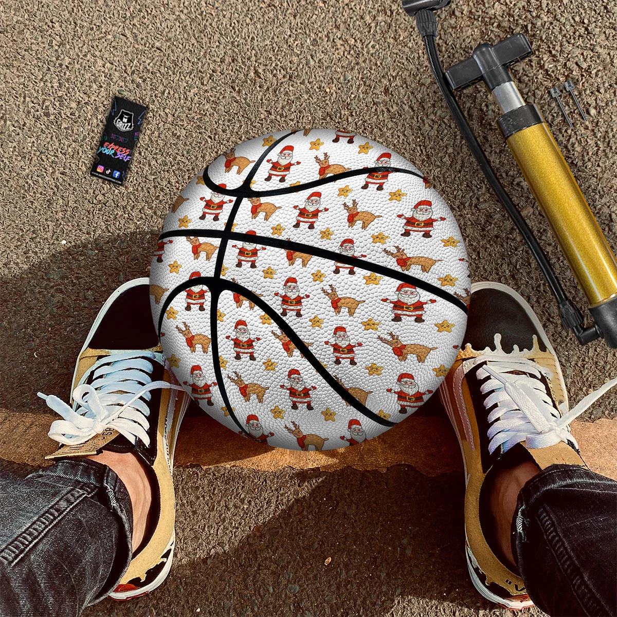 Emoji Reindeer And Santa Claus Print Pattern Basketball - Image 2