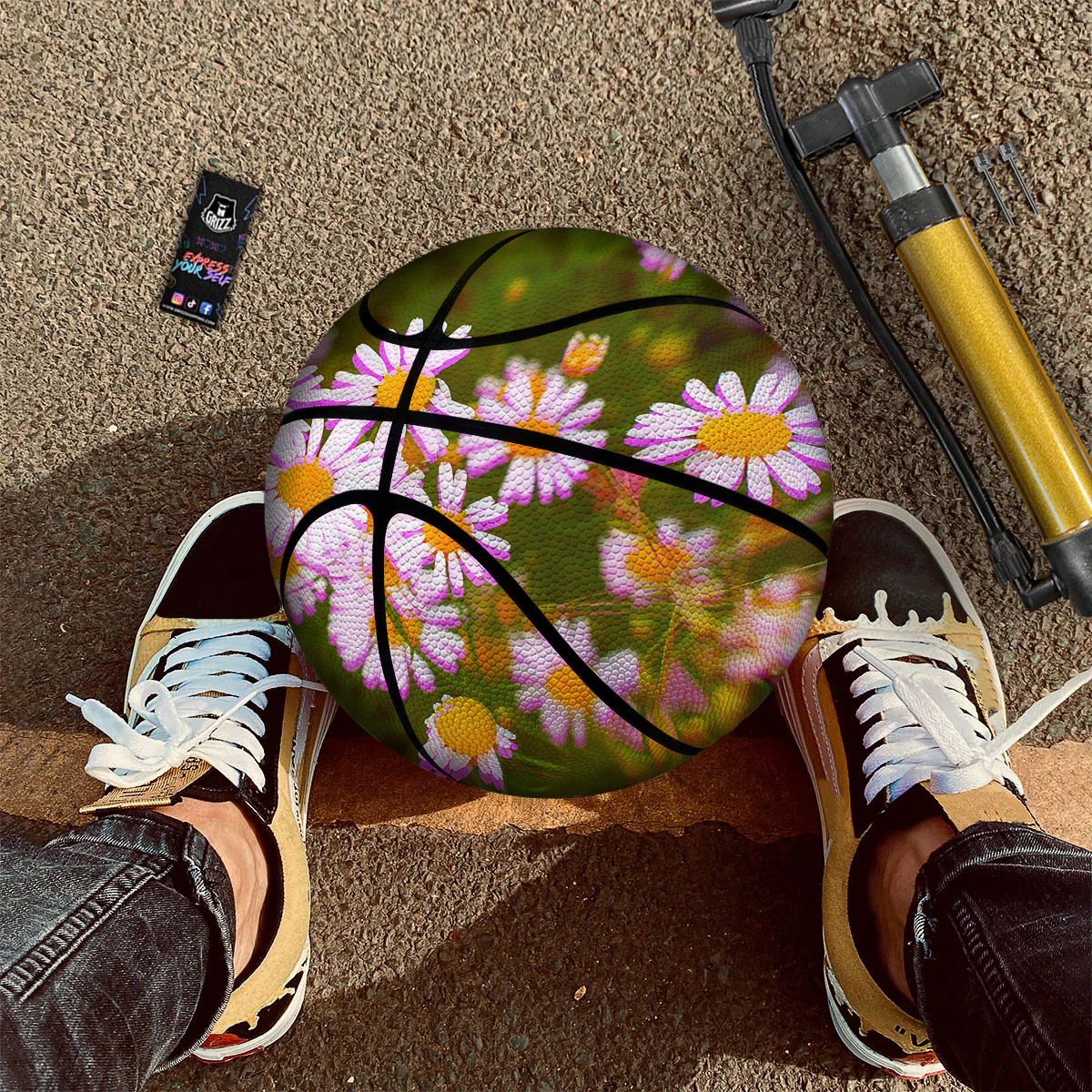 Flower Glitch Daisy Print Basketball - Image 2
