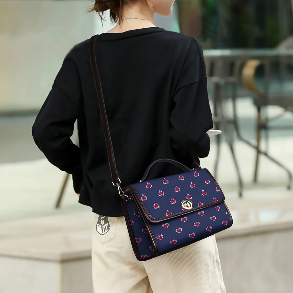 Knitted Heart Print Pattern Women's Satchel Bag - Image 3