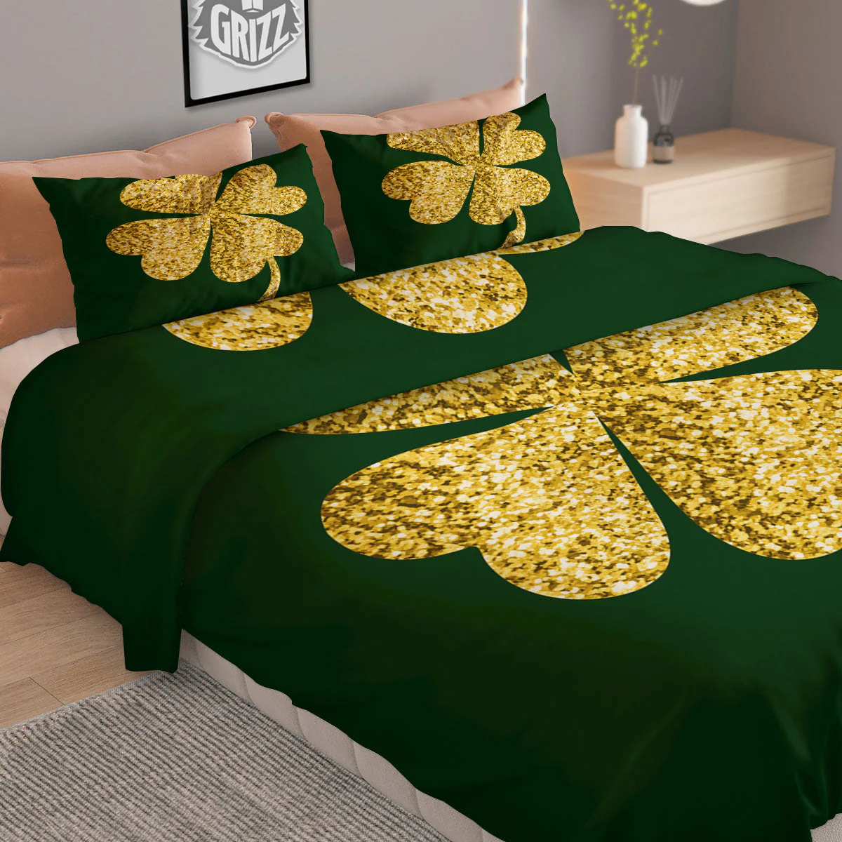 St. Patrick's Day Gold Clover Print Duvet Cover Bedding Set - Image 2