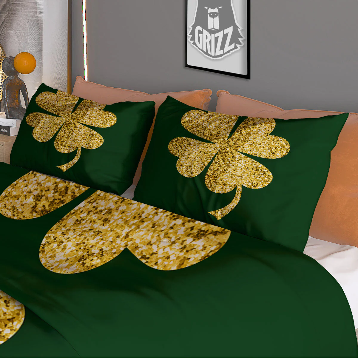St. Patrick's Day Gold Clover Print Duvet Cover Bedding Set - Image 3