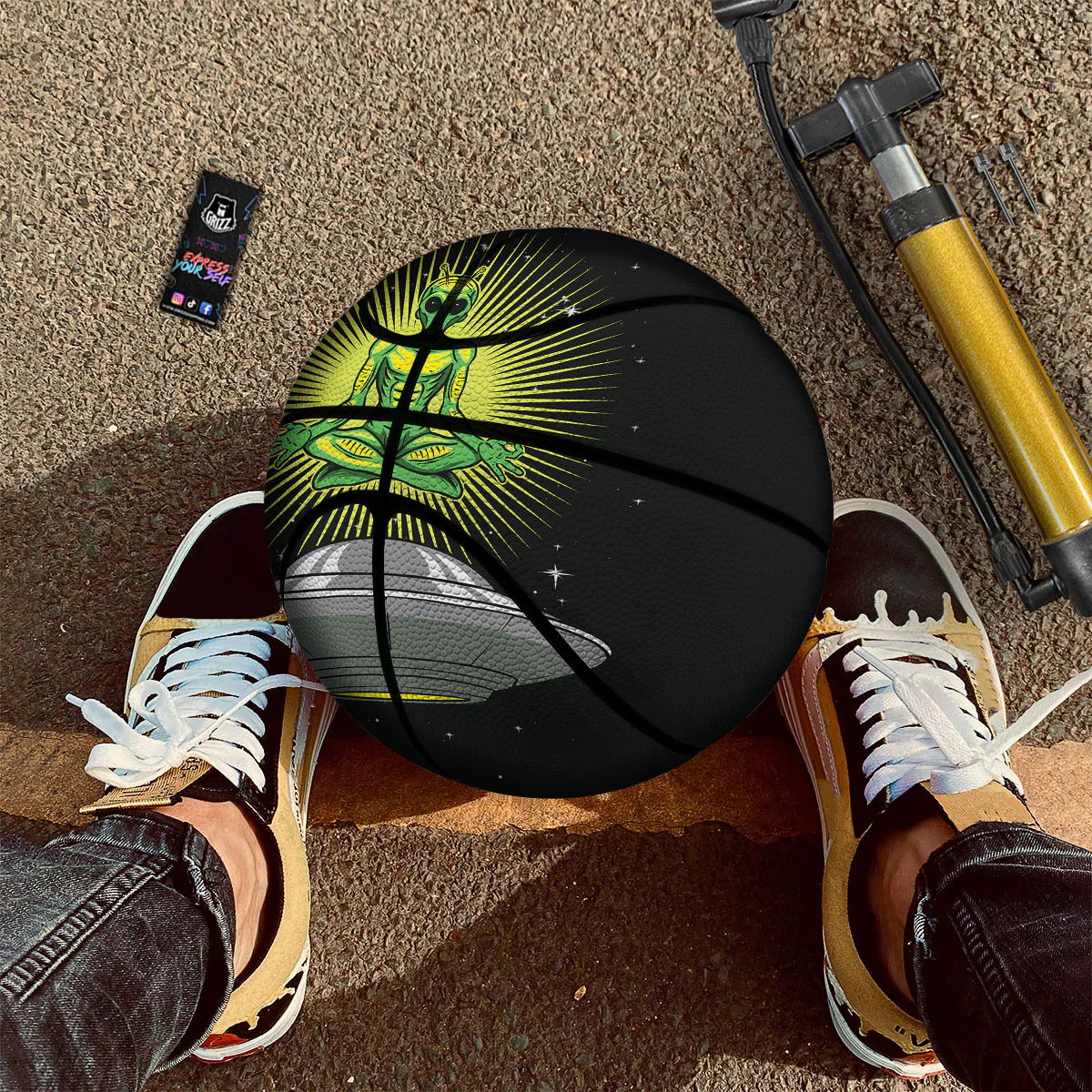 UFO Space Green Alien Print Basketball - Image 2