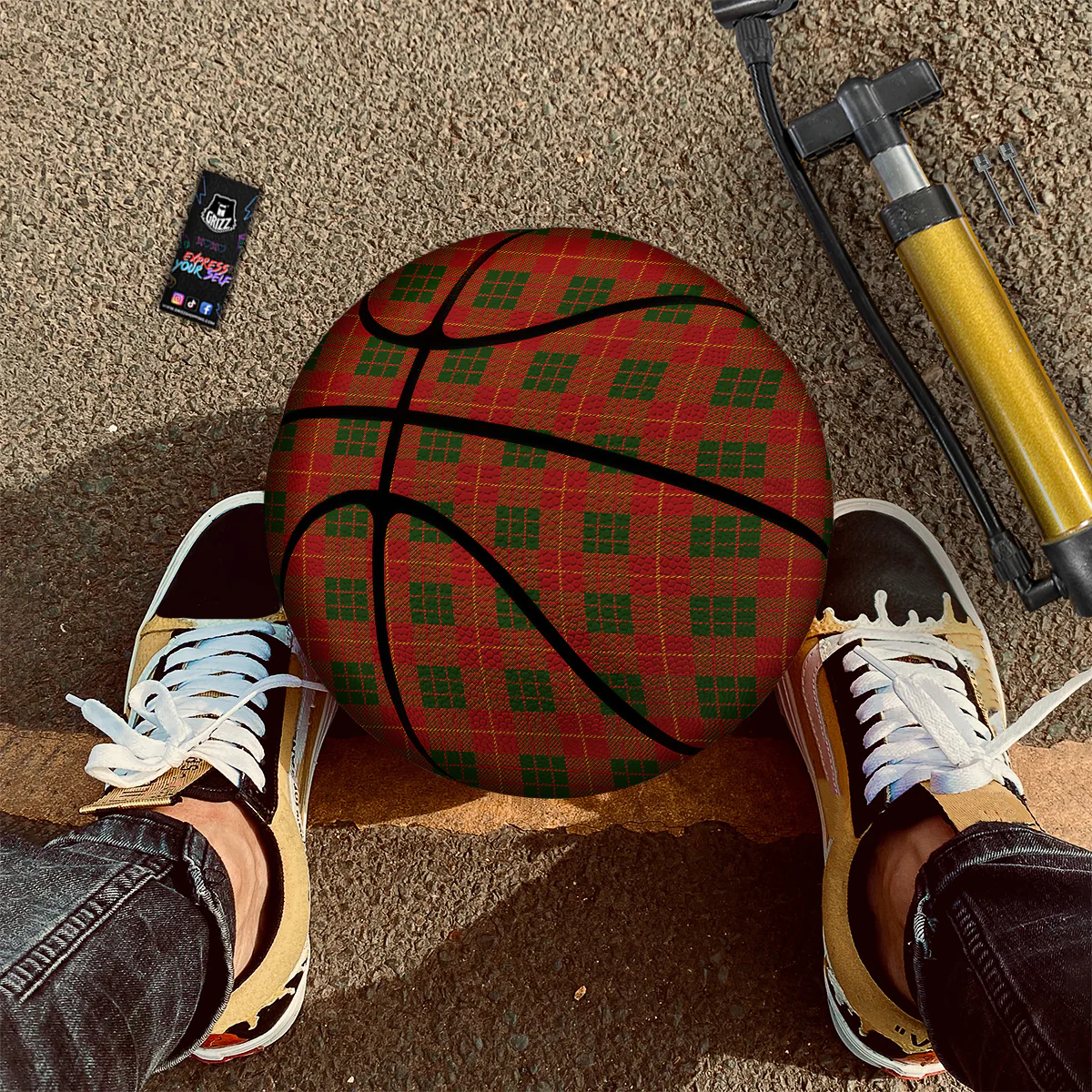 Xmas Plaid Print Pattern Basketball - Image 2