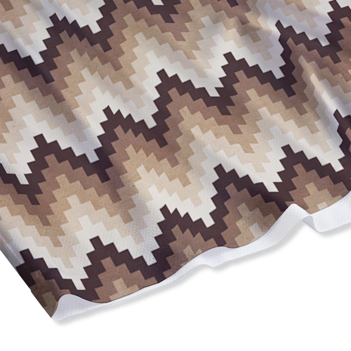 Zigzag Pixel Print Pattern Mesh Shorts - Image 4