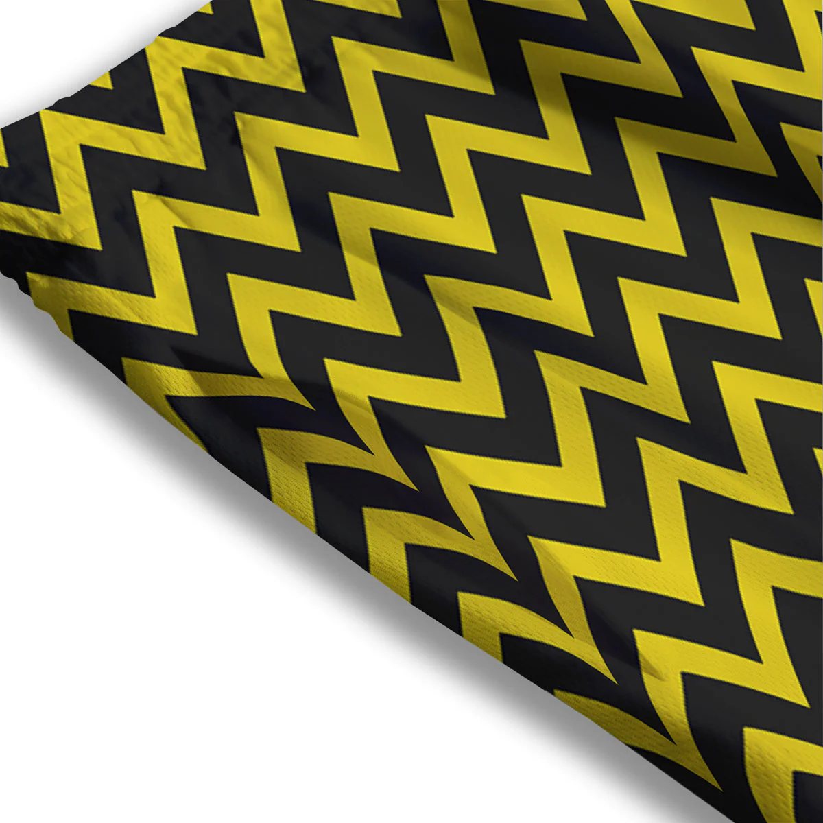 Zigzag Yellow And Black Print Pattern Mesh Shorts - Image 3